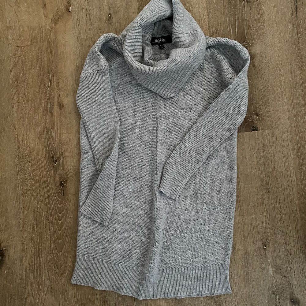 LULUS gray knitted sweater